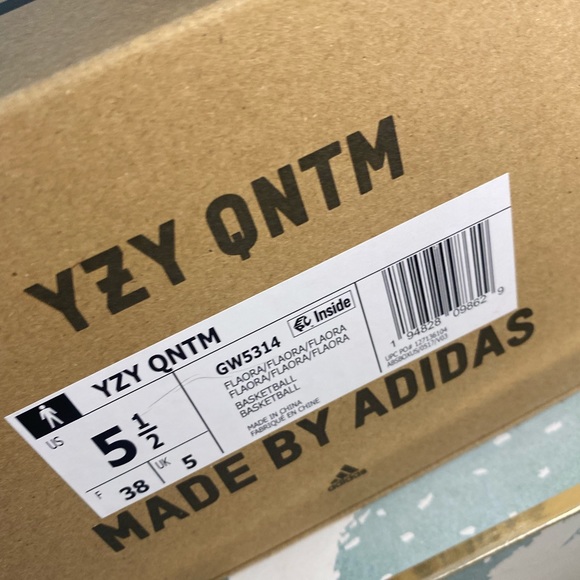 Yeezy QNTM - Picture 2 of 12